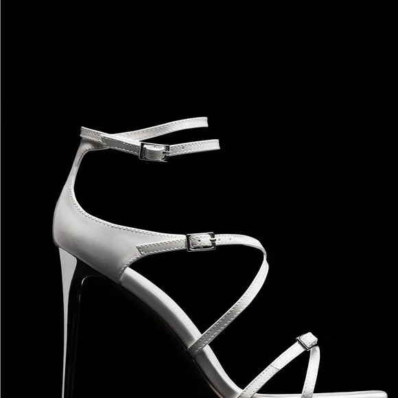 Fashion Nova Leveling Up white Heels size 6 NWB - Picture 4 of 8